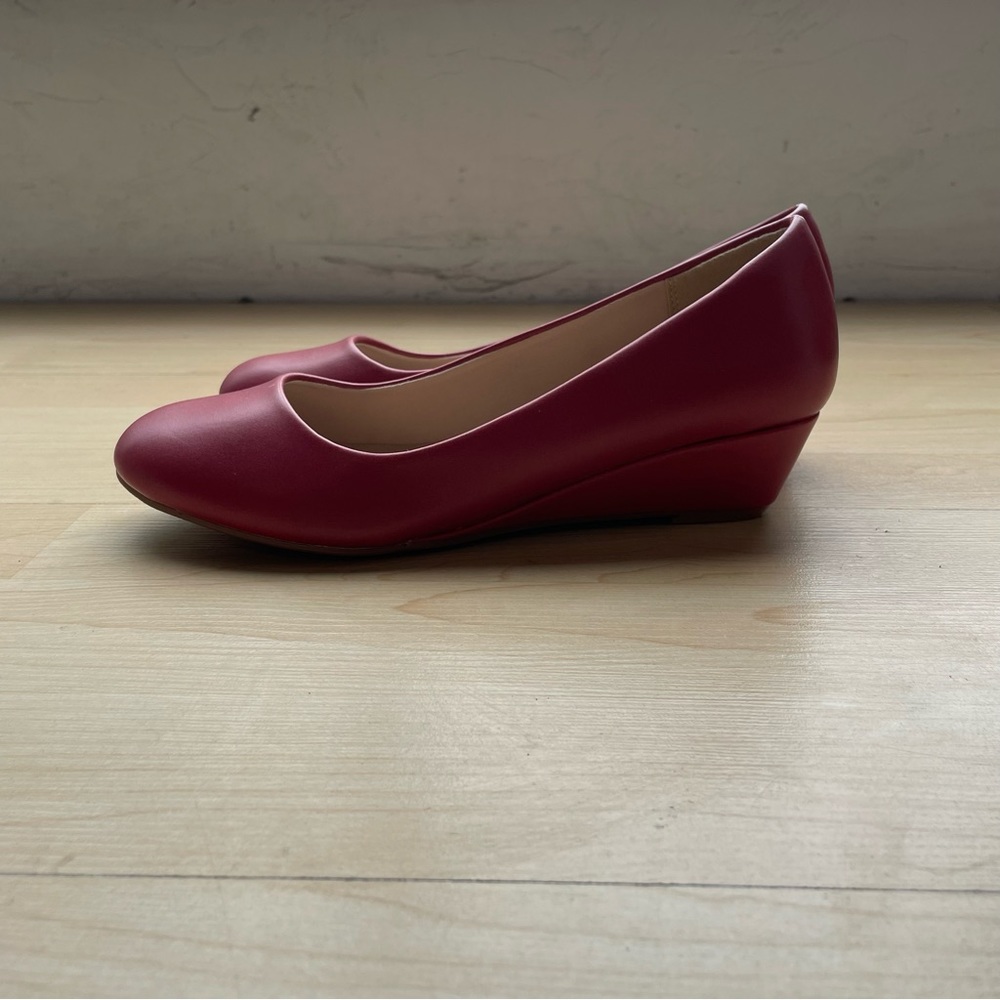 Basic Rusty Red Wedge Flats - image 3